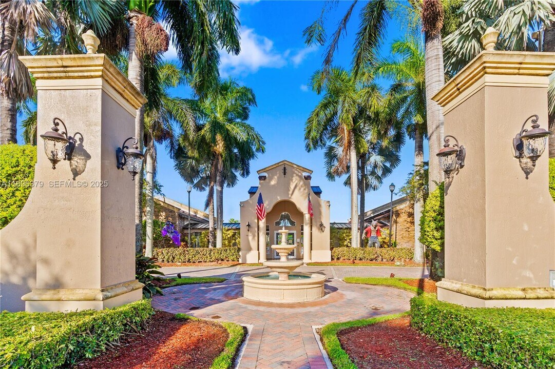 1398 NE 33rd Ave in Homestead, FL - Building Photo