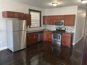 688 Central Ave-Unit -1 in Albany, NY - Foto de edificio - Building Photo