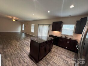 207 Elba Dr in Mooresville, NC - Building Photo - Building Photo