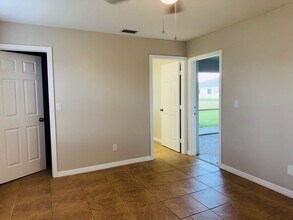 4225 SW Santa Barbara Pl in Cape Coral, FL - Building Photo - Building Photo
