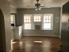 1661 8th St, Unit 1 in Sarasota, FL - Building Photo - Building Photo