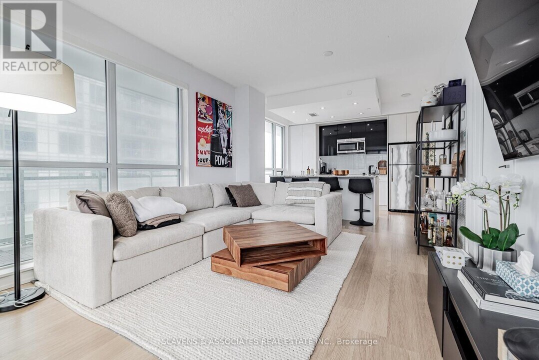 98-1598 Lillian St in Toronto, ON - Building Photo