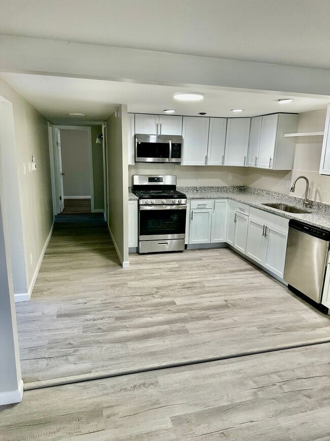 property at 1922 Buffalo St