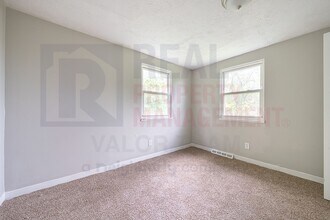 5 bd, 2 ba, 1,548 Sq. Ft. in Cleveland, OH - Building Photo - Building Photo