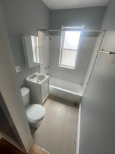 358 W 74th St in Chicago, IL - Building Photo - Building Photo