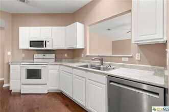 1623 Anna Lee Dr in New Braunfels, TX - Building Photo - Building Photo