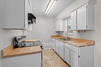 3520 W Olive St in Rogers, AR - Building Photo - Building Photo