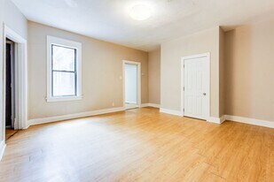 2318 Leticoe St in Pittsburgh, PA - Building Photo