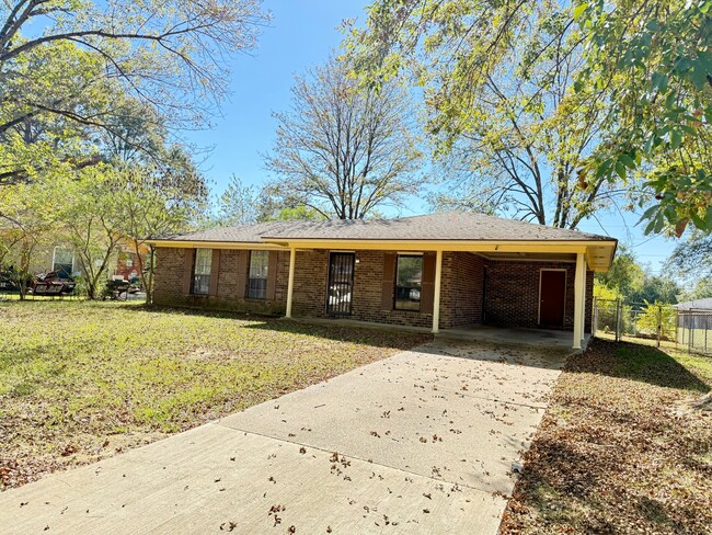 property at 121 Presley Dr