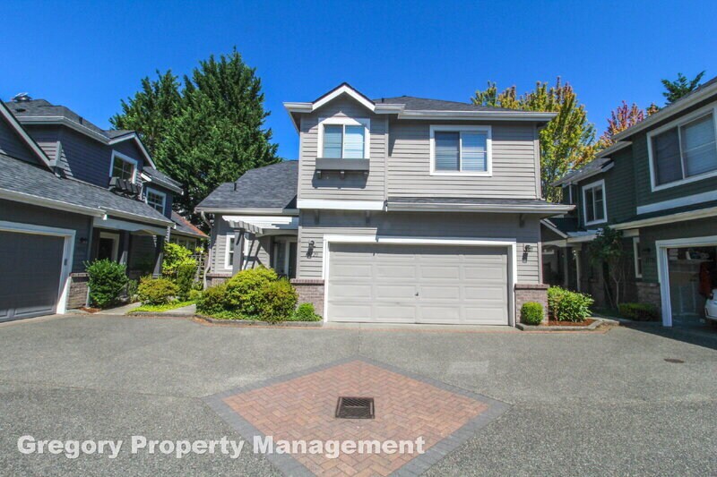 15720 NE 95th Way in Redmond, WA - Building Photo