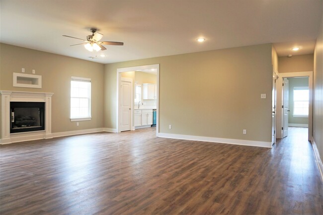 3701 Red Maple Wy in Jonesboro, AR - Foto de edificio - Building Photo