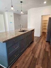 26065 Plumcot Dr in Corona, CA - Foto de edificio - Building Photo