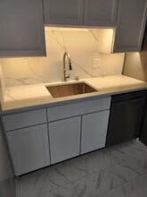 114 W Main Ave in Zeeland, MI - Building Photo - Building Photo