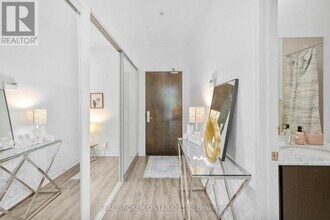 840 Queens Plate Dr in Toronto, ON - Building Photo - Building Photo