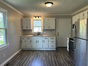 3996 Dug Hill Rd in Lenoir, NC - Building Photo - Building Photo