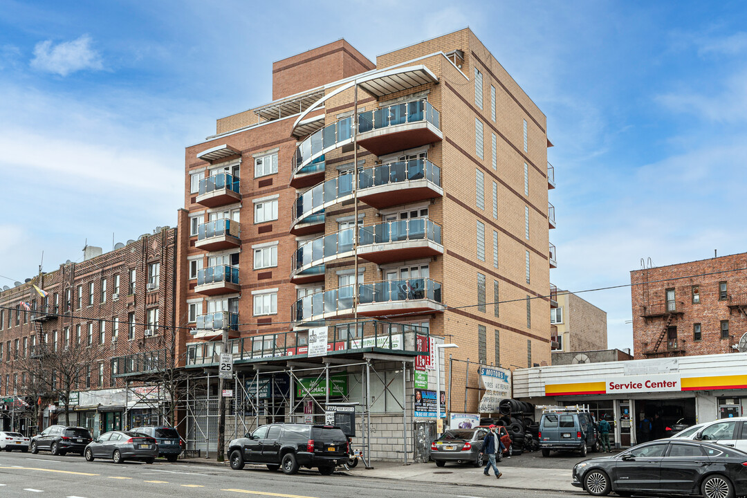 Sarwar's Tower in Brooklyn, NY - Foto de edificio