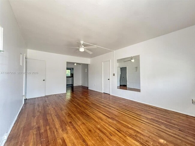 841 W 40th St, Unit 2 in Miami Beach, FL - Foto de edificio - Building Photo