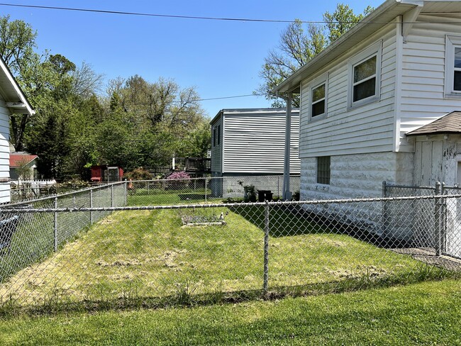 1801 Stevens Ave in Louisville, KY - Building Photo - Building Photo