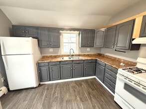 1245 19th St in Watervliet, NY - Building Photo - Building Photo
