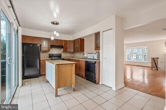 3314 Major Denton Dr in Beltsville, MD - Foto de edificio - Building Photo