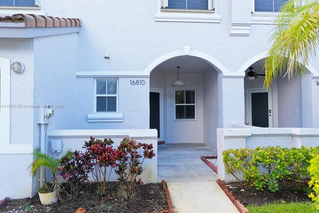 16810 SW 1st Manor in Pembroke Pines, FL - Building Photo - Building Photo