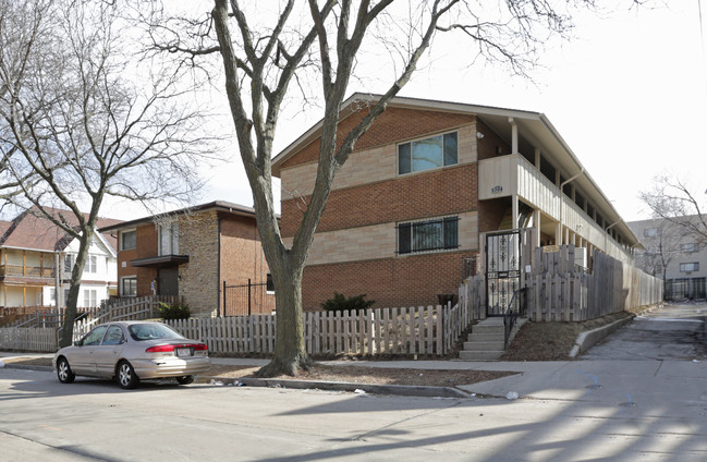 Parkview 822 in Milwaukee, WI - Foto de edificio - Building Photo