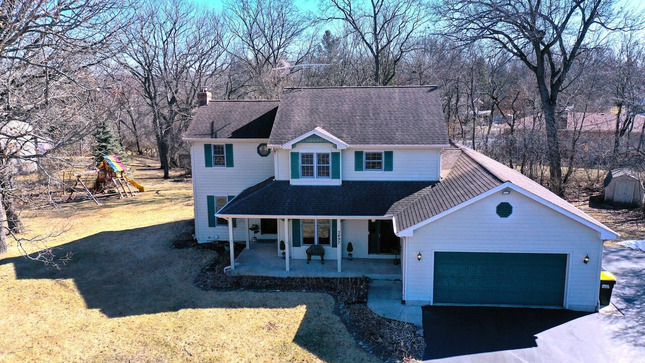 3497 Kings Lair Dr in Spring Grove, IL - Building Photo