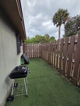 810 Sandtree Dr in Palm Beach Gardens, FL - Building Photo - Building Photo