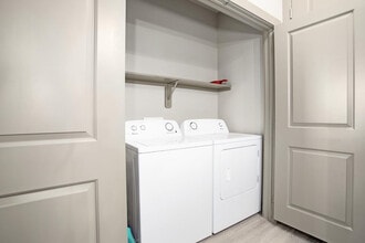 976 S Braeswood Blvd, Unit SI ID1359161P in Houston, TX - Foto de edificio - Building Photo