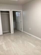 805 E Maple Ave in Lompoc, CA - Building Photo - Building Photo