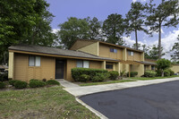 Wells Ridge Condominiums in Orange Park, FL - Foto de edificio - Building Photo