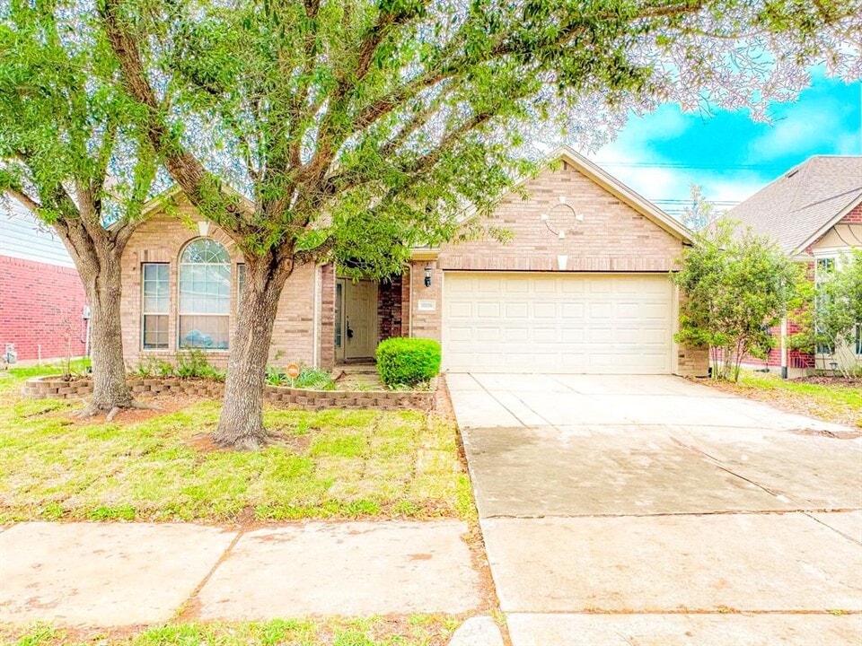 20026 Juniper Chase Trail in Richmond, TX - Building Photo