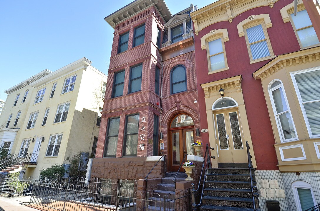 819 6th St NW, Unit Thomas in Washington, DC - Foto de edificio