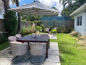 540 NE 67th St-Unit -1 in Miami, FL - Building Photo - Building Photo