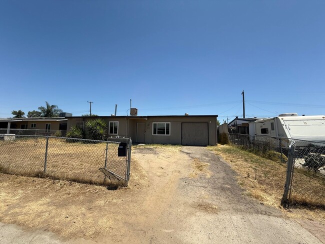 property at 1628 N Elm St