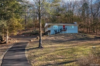 54 Brothers Rd in Poughquag, NY - Building Photo - Building Photo