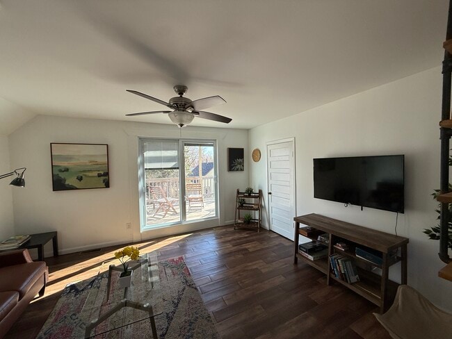 property at 1423 12th Ave NE