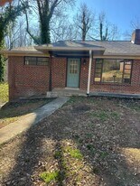 741 Barron Dr in Clarkesville, GA - Building Photo