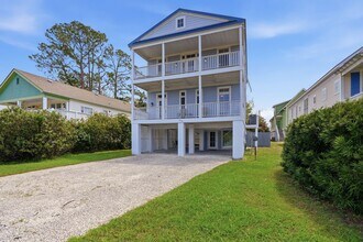 1314 Bay St in Tybee Island, GA - Building Photo - Building Photo