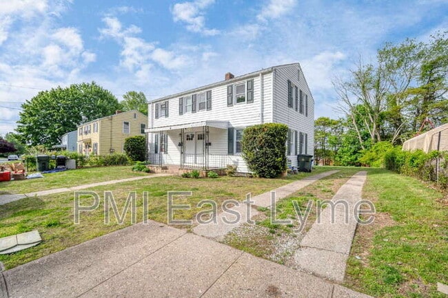 62 Hawthorne Dr in New London, CT - Building Photo - Building Photo