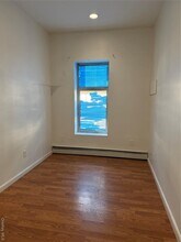 86-28-86-80 80th St in Queens, NY - Foto de edificio - Building Photo