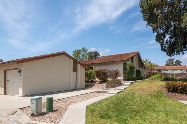 1829 Forestdale Dr in Encinitas, CA - Building Photo - Building Photo