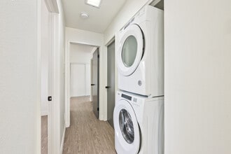 Country Club Apartments in San Bernardino, CA - Building Photo - Building Photo