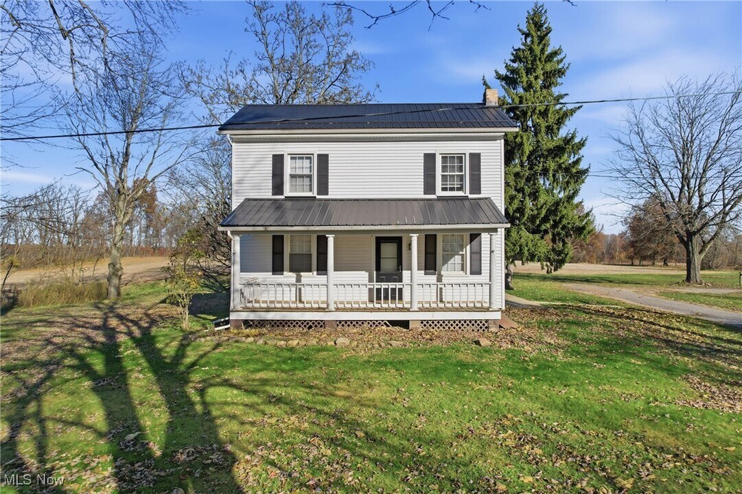 12192 Leffingwell Rd in Berlin Center, OH - Building Photo