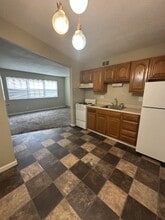 1450 Meadowview Dr in Marion, IA - Building Photo - Building Photo