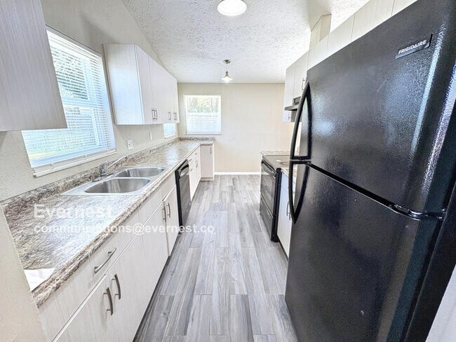 16005 Ranchita Ct in Tampa, FL - Building Photo - Building Photo