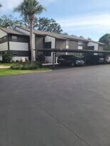 4026 Passport Ln, Unit WOODTRAIL CONDOS in New Port Richey, FL - Building Photo