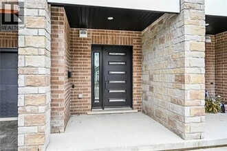 9 Spring St in Brantford, ON - Building Photo - Building Photo