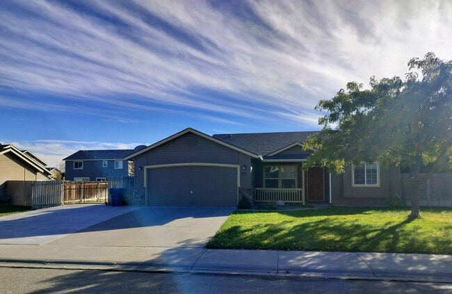 property at 715 SW Lago St