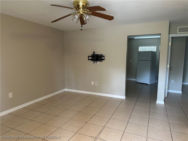 581 Vanguard Ave NW in Lake Placid, FL - Building Photo - Building Photo